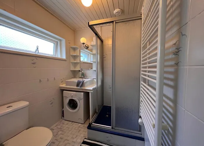 Free Standing Vacation House Garden, Private Jacuzzi, Veluwe Woods Apartment