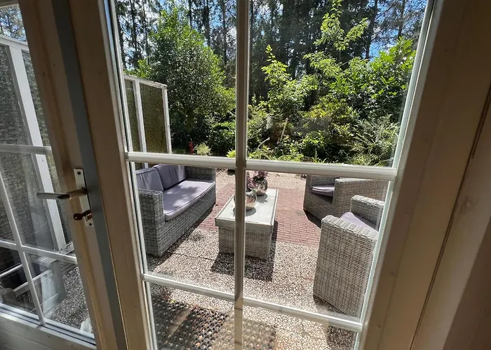 Free Standing Vacation House Garden, Private Jacuzzi, Veluwe Woods